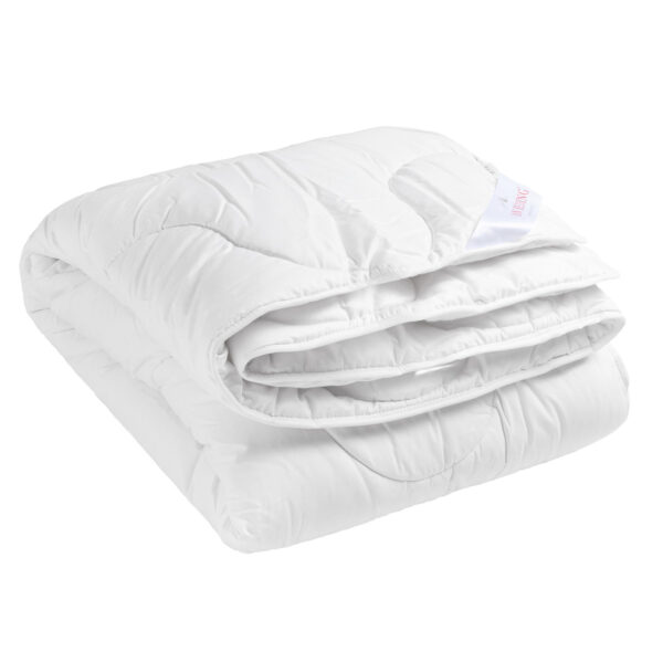 CLIMA Temperaturregulerende dyne (lun) 140x200 - Dyner DAN BEDDING Temperaturregulerende helårsdyne med Cell SolutionÂ® tilpasser sig hudens komforttemperatur