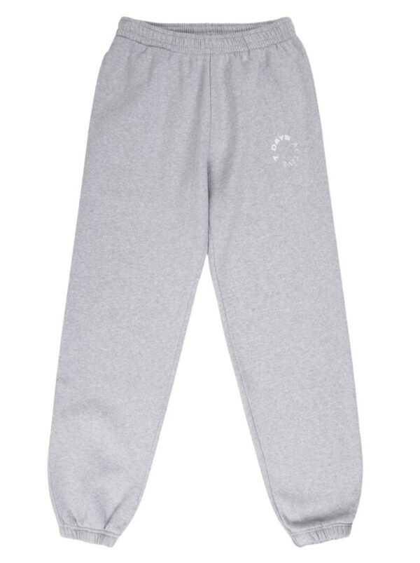 7 Days Active - Organic sweatpants  - grå - Size (l) - Tøj > Basics > Sweatpants  Disse Organic sweatpants er designet i en regulærÂ silhuet i en blød økologisk bomuldskvalitet. Bukserne harÂ elastik i livet