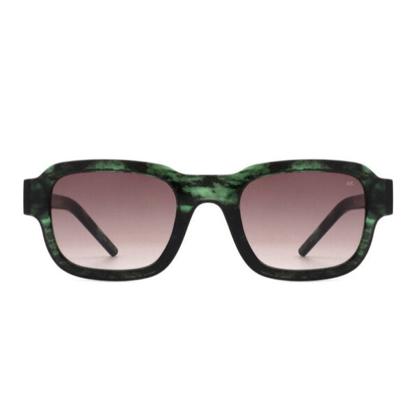 A. Kjærbede - Halo solbrille - Green Marble Transparent - Accessories > Briller & solbriller > Solbriller  Funktionalitet og design går hånd i hånd med disse unisex Halo solbriller fra A. Kjærbede.