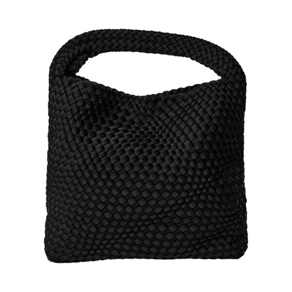 Bahne Accessories - Flettet taske - sort - Tasker > Shoppere > Shoppere  Sort taske i nylon med flet. Tasken måler 30x31.