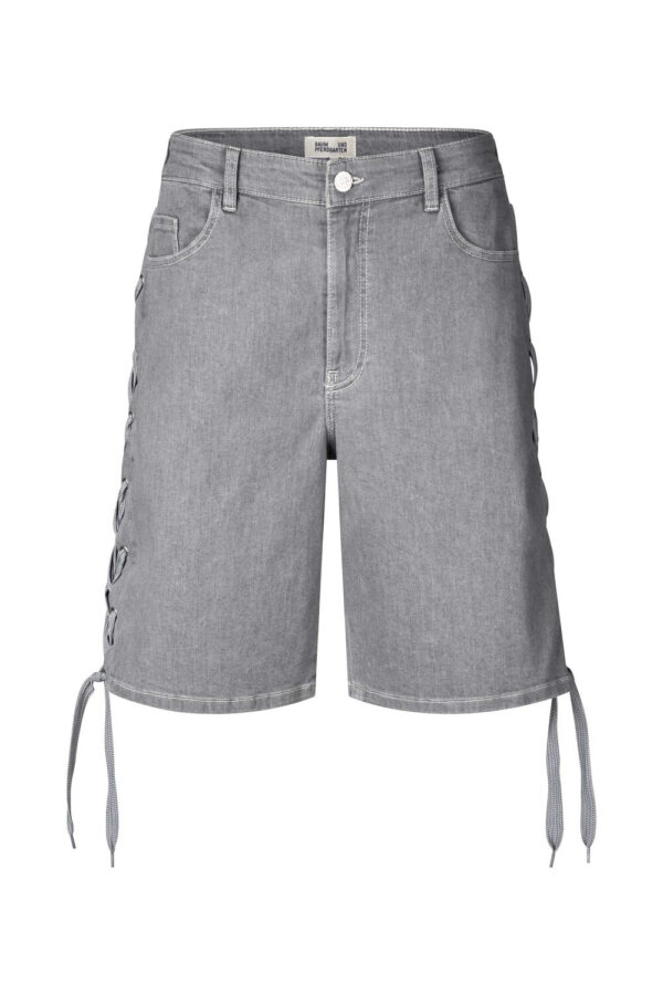 Baum Und Pferdgarten - Neo denimshorts  - grå - Size (42) - Tøj > Shorts > Denimshorts  Neo denimshortsene er designet i en regulær silhuet med bæltestropper