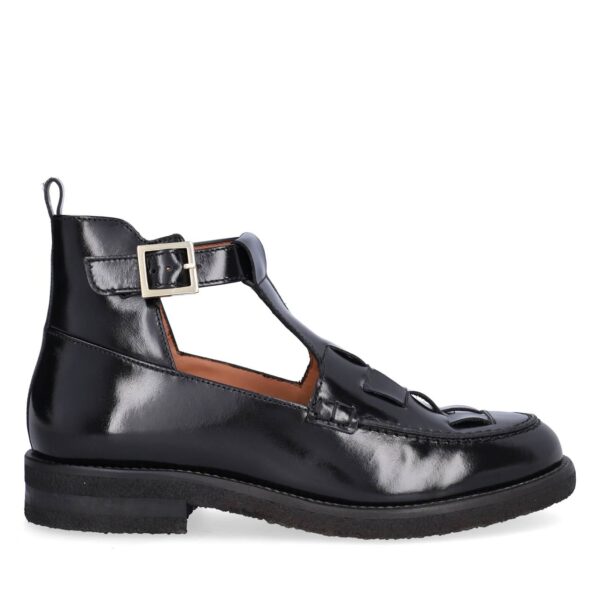 Billi Bi - A7023 loafer med rem  - sort - Size (42) - Sko > Loafers > Loafers  Håndlavet loafer udført i sort glat skind med rund snude. Foran er loaferen er dekoreret med flettede læderstropper og over anklen harÂ  skoen er en høj strop