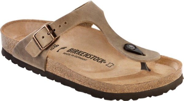 Birkenstock - Gizeh sandaler  - brun - Size (41) - Sko > Sandaler > Flade sandaler  Gizeh sandalen fra Birkenstock er en ægte klassiker. Den elegante tåstrop-sandal er kombineret med den optimale støtte og minimalistiske mode. Du kan nemt justere sandalen i størrelsen ved hjælp af spændet i metal.