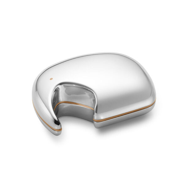 Georg Jensen - Elefant Keepsake box - stål/gul - Interiør > Smykkeopbevaring > Smykkeskrin  Denne sjove æske er designet i det ikoniske Georg Jensen elefantdesign og er perfekt til opbevaring af mindre genstande.