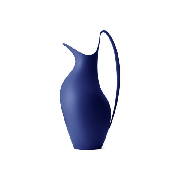 Georg Jensen - Henning Koppel kande - Iconic Blue - Borddækning > Kander & karafler > Kander  Henning Koppels klassiske kande har fået en farvestrålende makeover