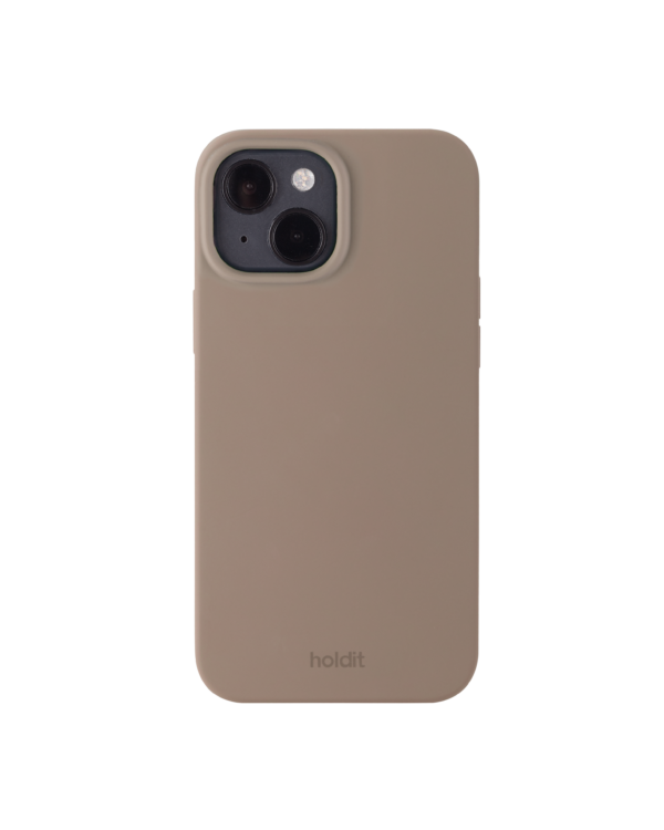 Holdit - iPhone 15 Silicone cover - Mocha Brown - Accessories >  >  Det klassiske silikone cover fra Holdit med logo i bunden. Coveret er designet i en ensfarvet lysebrun farve og passer en iPhone 15.