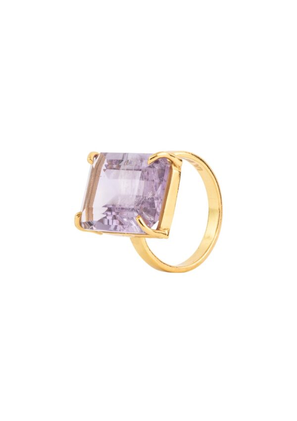 House Of Vincent - Candy Rock Amethyst ring - lilla/forgyldt - Smykker > Ringe > Ringe  Candy Rock ringen har en smuk gul citrin i 12 karat. Ringen er lavet af genanvendt 925 sterlingsølv forgyldt med 18 karat guld.