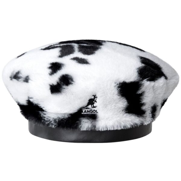 Kangol - Faux Fur barethat - Spotted Cow - Accessories >  >  Faux Fur barethatten har en oversize pasform i en plys imiteret pels med koprint. Det sorte bånd er udført i imiteret læder og hatten har et Kangol logo fortil.