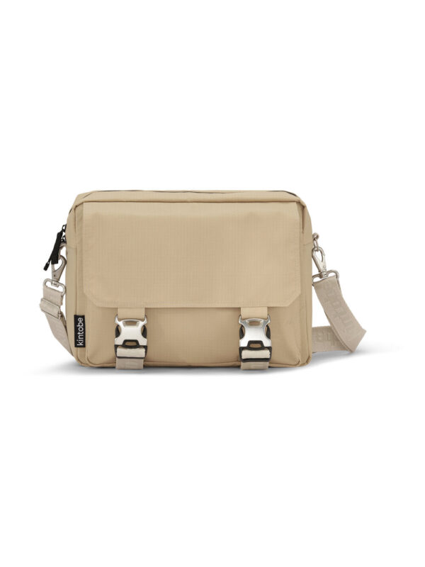 Kintobe - Leo taske - Dusty Dune - Tasker > Crossbody tasker > Crossbody tasker  Flot skuldertaske fra Kintobe. Tasken har et separat rum til en 15" laptop