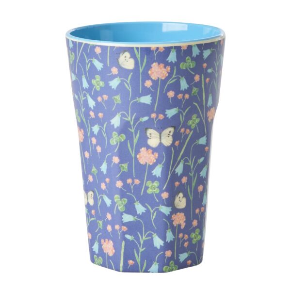 Rice - Melamine Butterfly Field Print Tall kop - 400 ml. - Borddækning > Kopper & krus > Kopper uden hank  RICE&apos;s populære Tall melaminkop med Butterfly Field print og en lysere blå farve indvendigt i koppen. Tall koppen fås også i andre fine farver og mønstre.