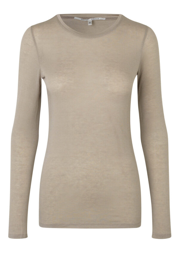 Second Female - Matima O - beige - Size (l) - Tøj > Basics > Basics  Matima O-Neck t-shirten er designet i et klassisk look med lange ærmer og rund halsudskæring.