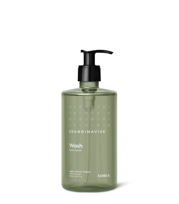 Skandinavisk - Fjord hand & body wash - 500 ml. - Kropspleje > Håndsæber > Håndsæber  Stor Fjord hand & body wash fra Skandinavisk. Sæben er rensende og fugtgivende og egnet til alle hudtyper. Body washen indeholder en blanding af primære ingredienser som økologisk aloe vera