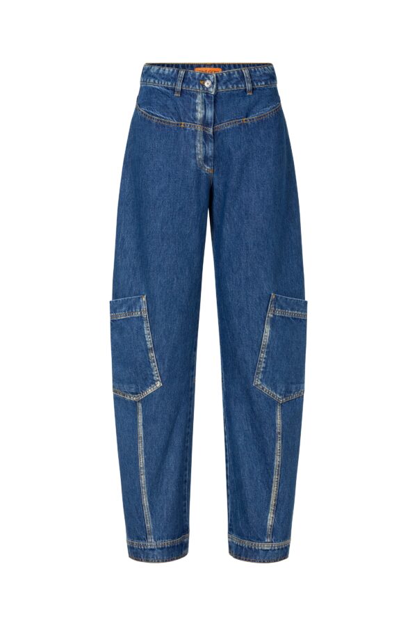 Stine Goya - Dion baggy jeans  - blå - Size (31) - Tøj > Jeans > High waist jeans  Dion baggy cargojeans fra Stine Goya. Disse jeans er i en mørk denim og der er en stor lomme på hvert ben. Bukserne har en mellemhøj talje