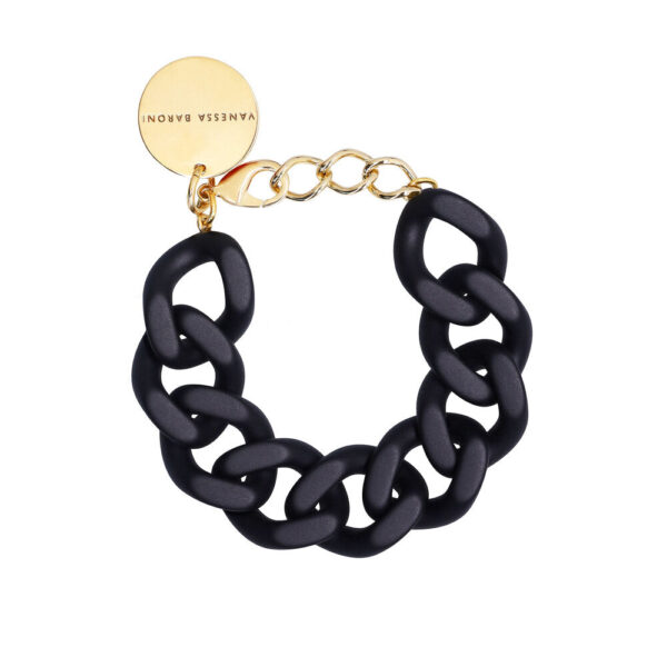 Vanessa Baroni - Flat Chain armbånd - Matt Black - Smykker > Armbånd > Armbånd  Dette Flat Chain armbånd med flotte og lette acetatled følger nemt håndleddets bevægelser. Armbåndet har en justerbar forgyldt messinglås